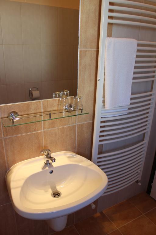 Bed and Breakfast Alice Panzio Gold Kalocsa Zimmer foto