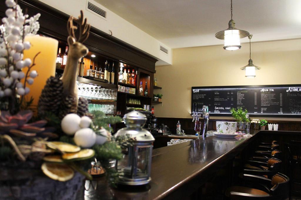 Bed and Breakfast Alice Panzio Gold Kalocsa Exterior foto